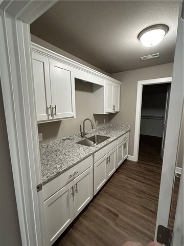 1100 Flat Rock Street, Bentonville, AR 72713