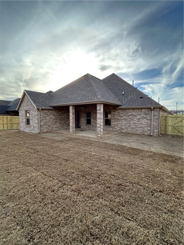 1100 Flat Rock Street, Bentonville, AR 72713