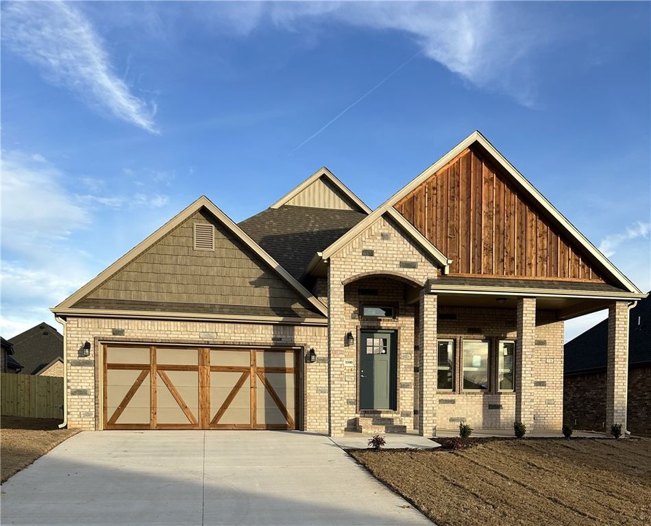 1100 Flat Rock Street, Bentonville, AR 72713