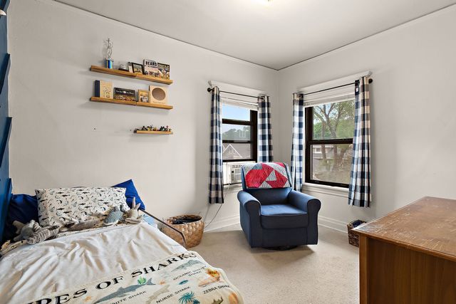4154 N Dickinson Avenue, Chicago, IL 60641