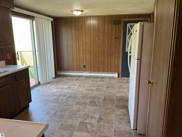 2351 S McGee Road, Lake City, MI 49651