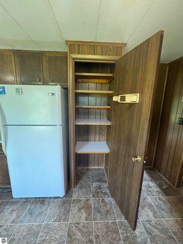 2351 S McGee Road, Lake City, MI 49651