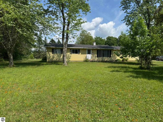2351 S McGee Road, Lake City, MI 49651