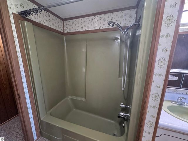 2351 S McGee Road, Lake City, MI 49651