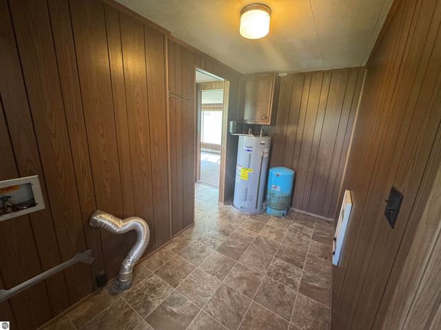 2351 S McGee Road, Lake City, MI 49651