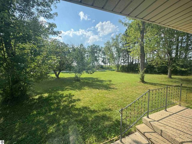 2351 S McGee Road, Lake City, MI 49651