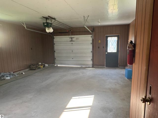 2351 S McGee Road, Lake City, MI 49651