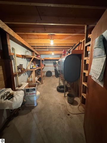 2351 S McGee Road, Lake City, MI 49651