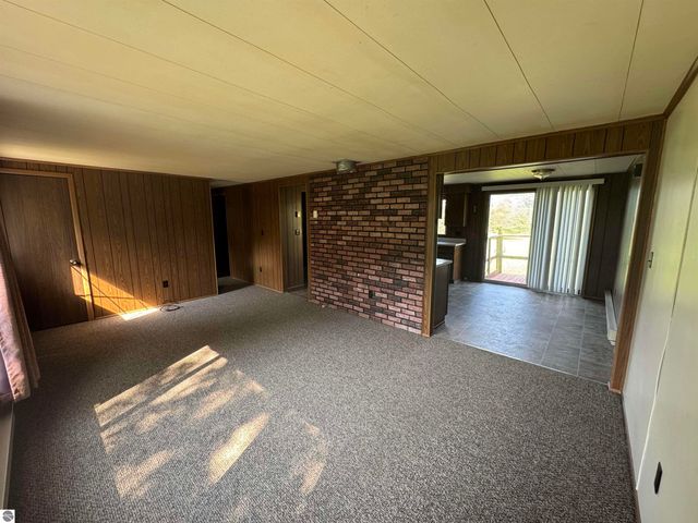 2351 S McGee Road, Lake City, MI 49651