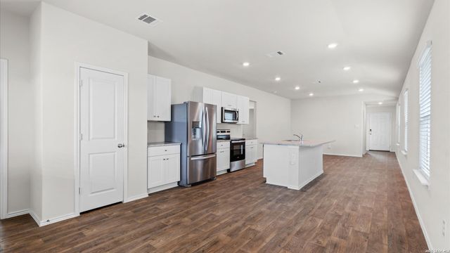 1609 Chianti Pass, New Braunfels, TX 78130