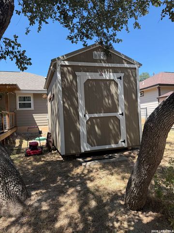 1518 BOB WHITE DR, Spring Branch, TX 78070