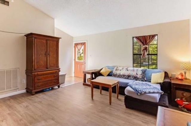 420 Sunset DR, Burnet, TX 78611