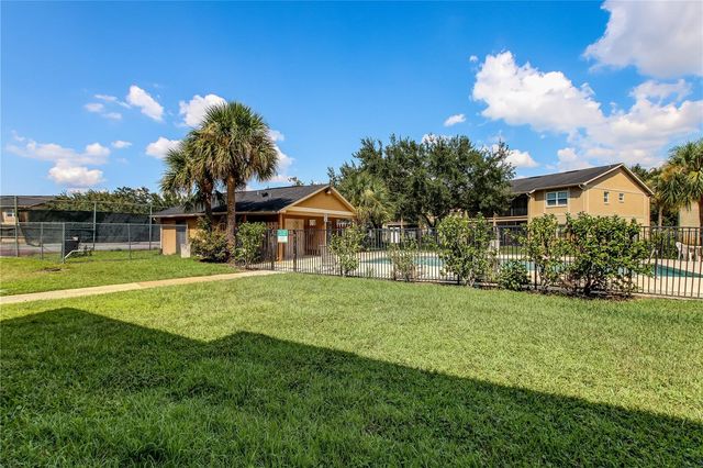 9942 TURF WAY 1, Orlando, FL 32837