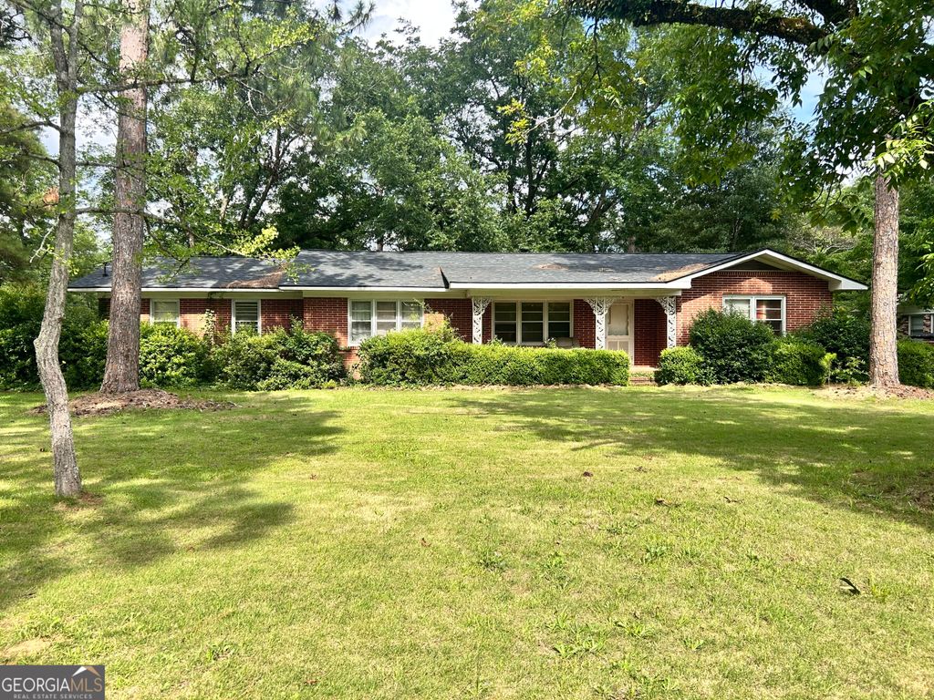 1406 Knoxville Street, Fort Valley, GA 31030