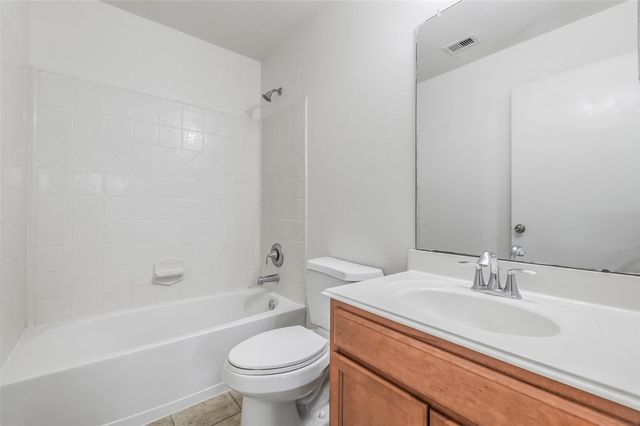 17226 Osprey Landing Drive, Hockley, TX 77447