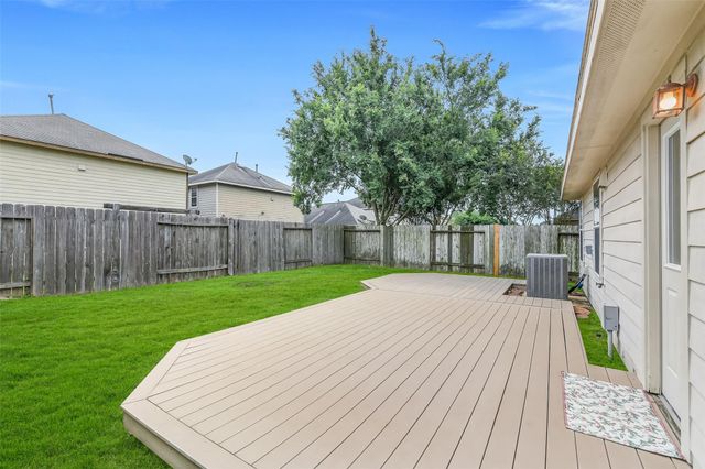 17226 Osprey Landing Drive, Hockley, TX 77447
