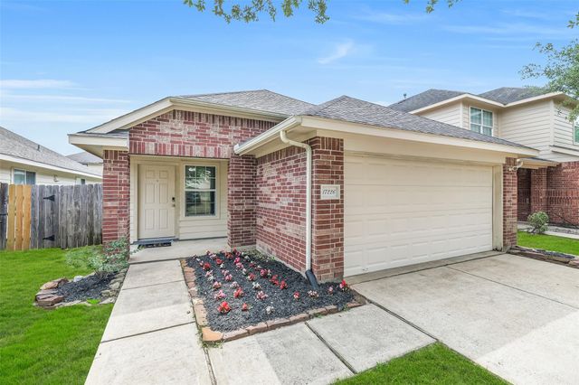 17226 Osprey Landing Drive, Hockley, TX 77447