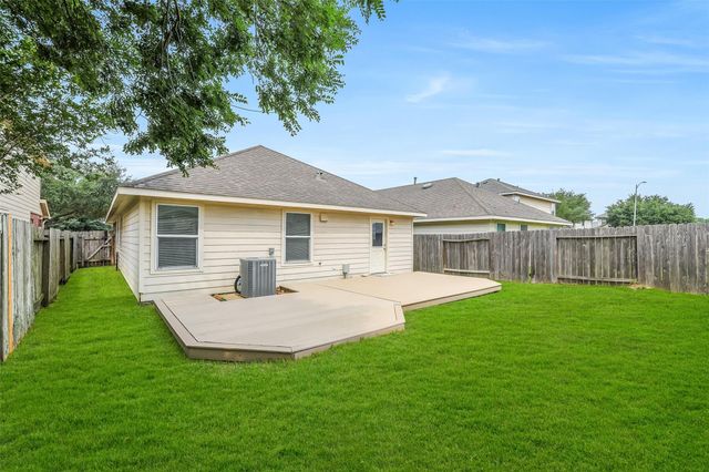 17226 Osprey Landing Drive, Hockley, TX 77447