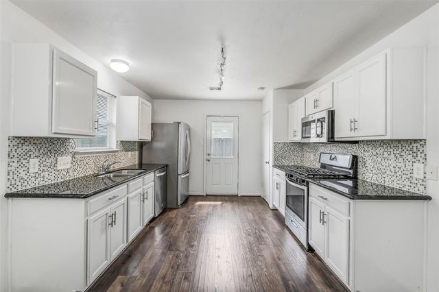 17226 Osprey Landing Drive, Hockley, TX 77447