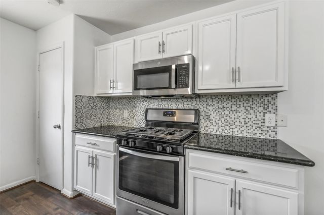17226 Osprey Landing Drive, Hockley, TX 77447