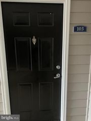 195 YELLOWSTONE DR #103, Charlottesville, VA 22903