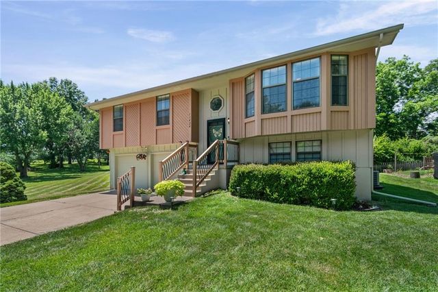 11424 N Mcgee Street, Kansas City, MO 64155