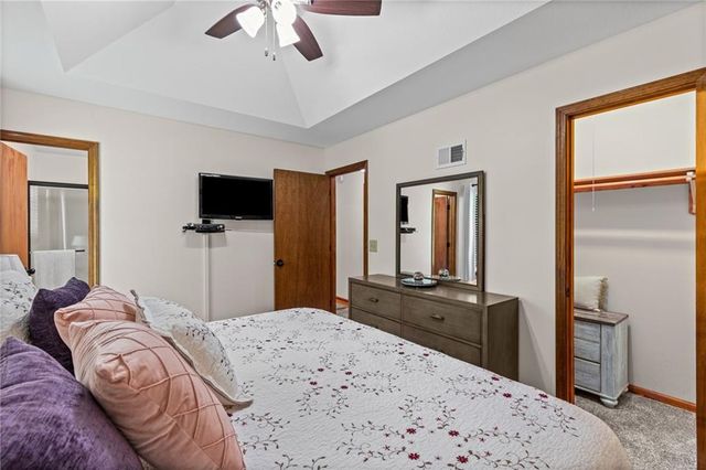 11424 N Mcgee Street, Kansas City, MO 64155