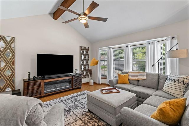 11424 N Mcgee Street, Kansas City, MO 64155