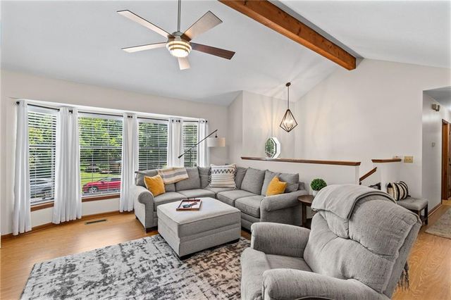 11424 N Mcgee Street, Kansas City, MO 64155