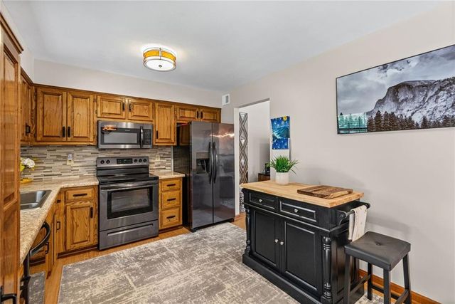 11424 N Mcgee Street, Kansas City, MO 64155