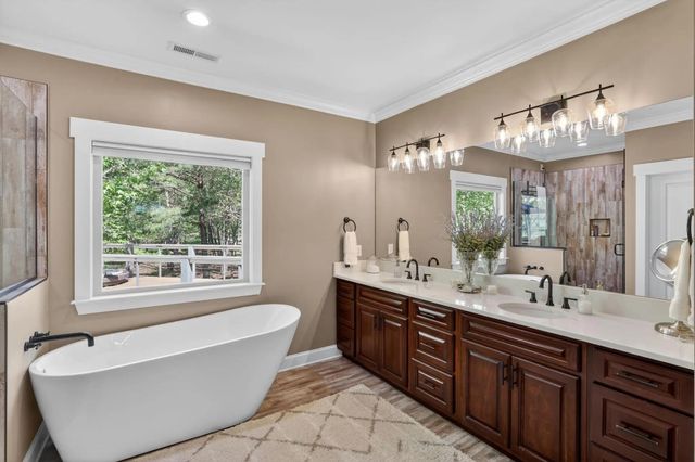 1625 River Bluffs Drive, Jasper, TN 37347