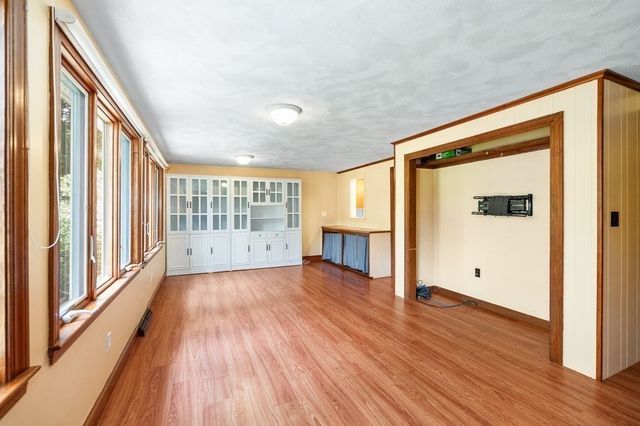 101 Topsfield Road, Wenham, MA 01984