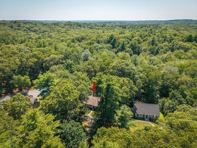101 Topsfield Road, Wenham, MA 01984