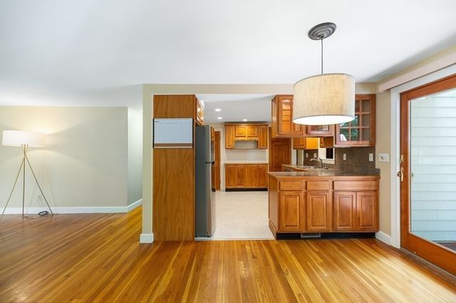 101 Topsfield Road, Wenham, MA 01984