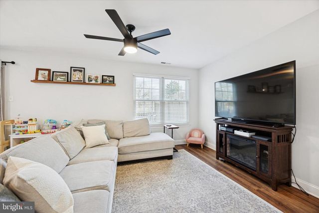 12 CAROUSEL CIR, Doylestown, PA 18901