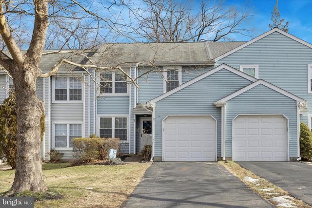 12 CAROUSEL CIR, Doylestown, PA 18901
