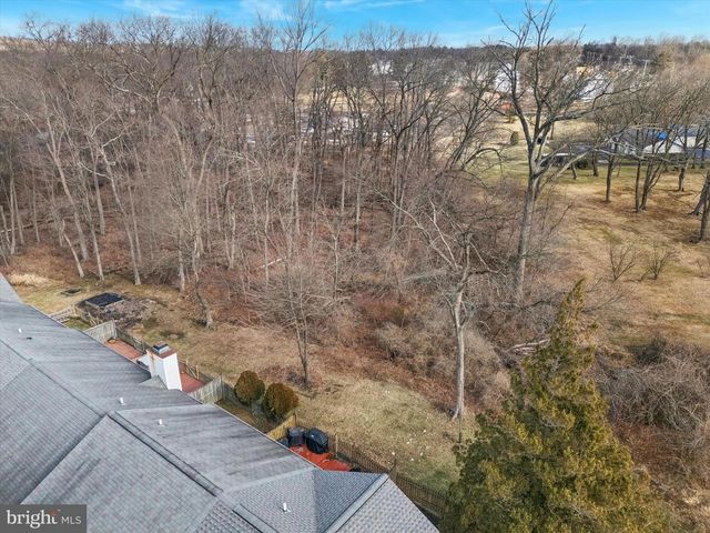 12 CAROUSEL CIR, Doylestown, PA 18901