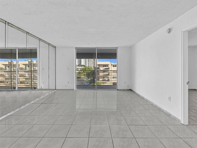 3849 NE 169th Street 405, North Miami Beach, FL 33160