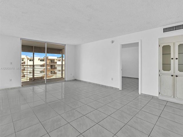 3849 NE 169th Street 405, North Miami Beach, FL 33160