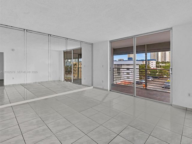 3849 NE 169th Street 405, North Miami Beach, FL 33160