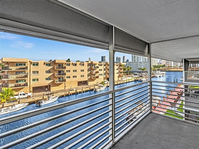 3849 NE 169th Street 405, North Miami Beach, FL 33160