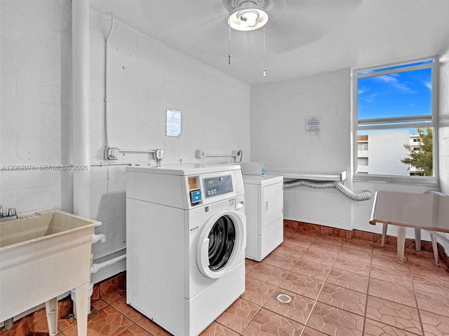 3849 NE 169th Street 405, North Miami Beach, FL 33160
