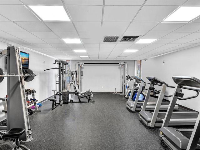 3849 NE 169th Street 405, North Miami Beach, FL 33160