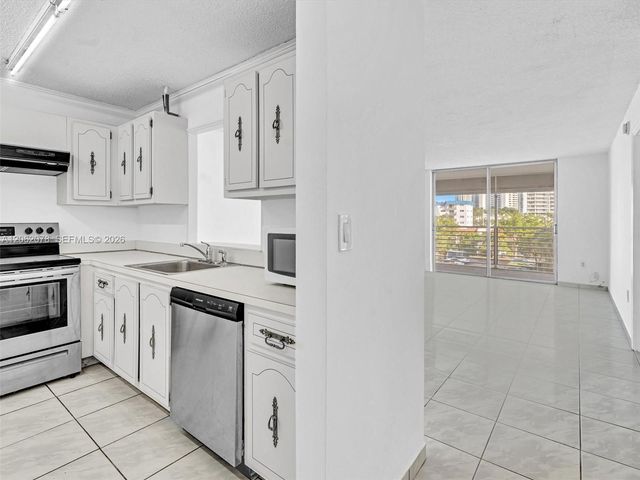 3849 NE 169th Street 405, North Miami Beach, FL 33160