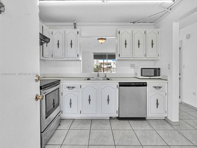 3849 NE 169th Street 405, North Miami Beach, FL 33160