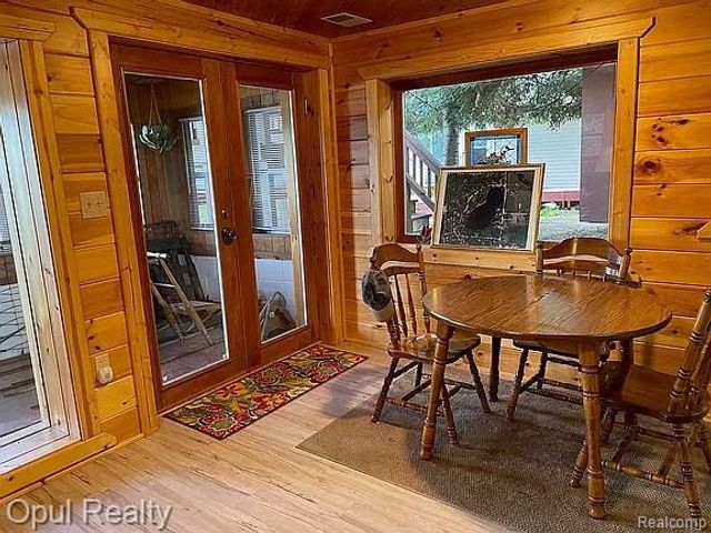 221 Bluegill Lake Road, Harrison, MI 48625