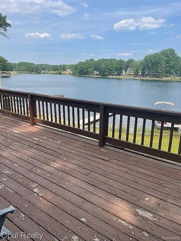 221 Bluegill Lake Road, Harrison, MI 48625