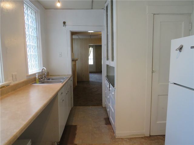162 Parkfield St, Carrick, PA 15210