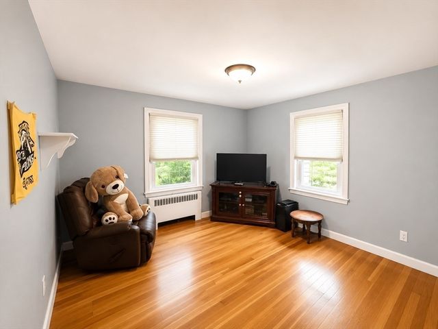 6 Hara St, Worcester, MA 01604
