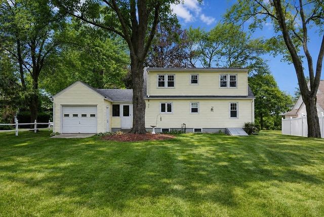 6 Hara St, Worcester, MA 01604